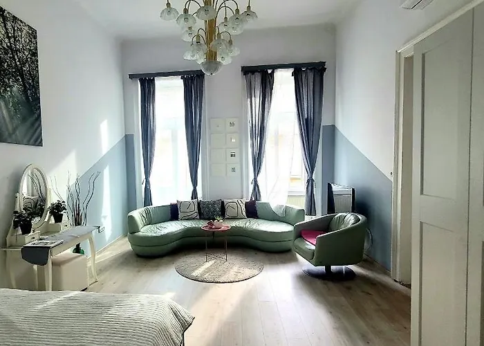 Nóra Apartament *